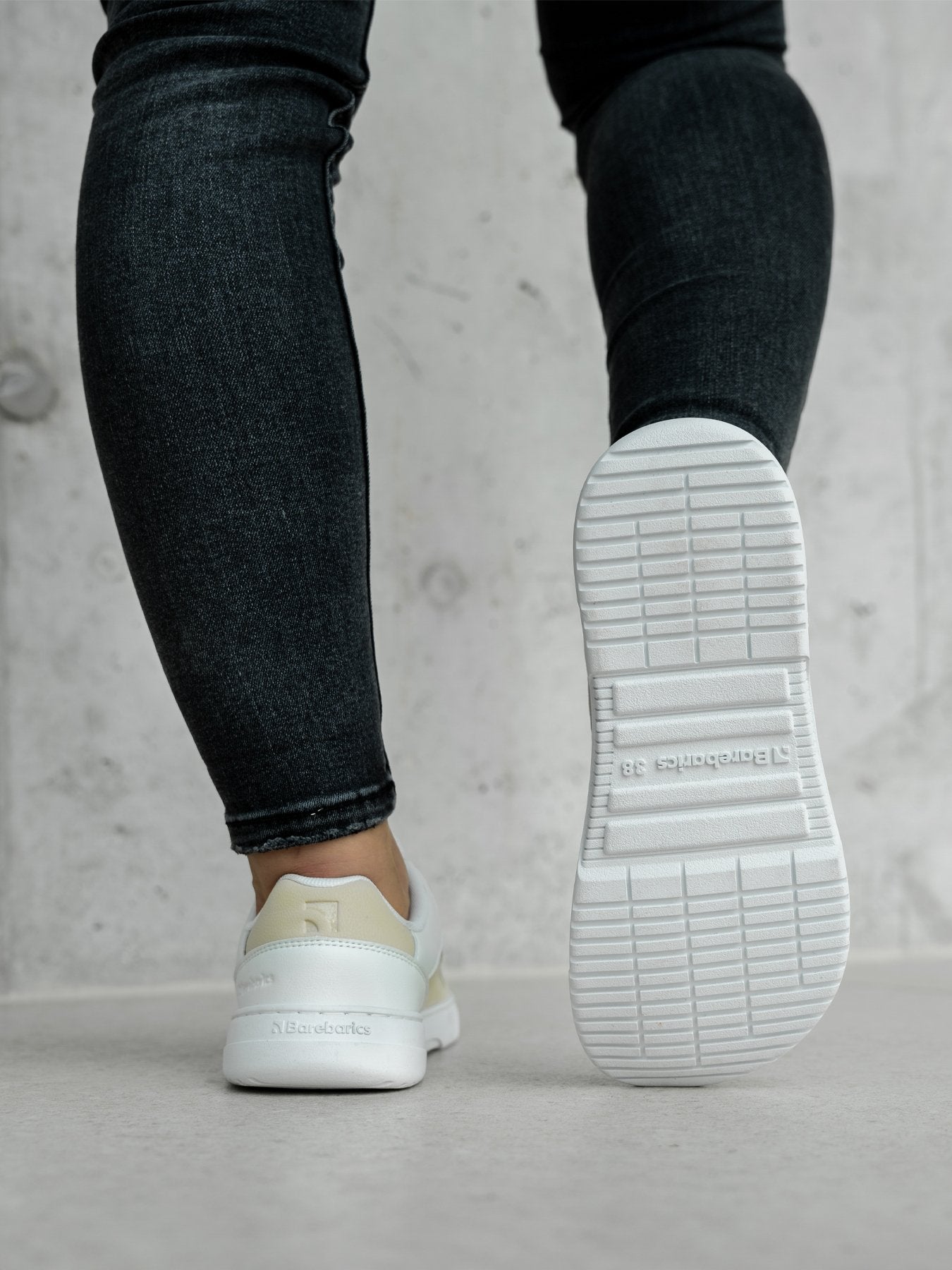 Pre Order Barebarics Vaporo - White & Beige