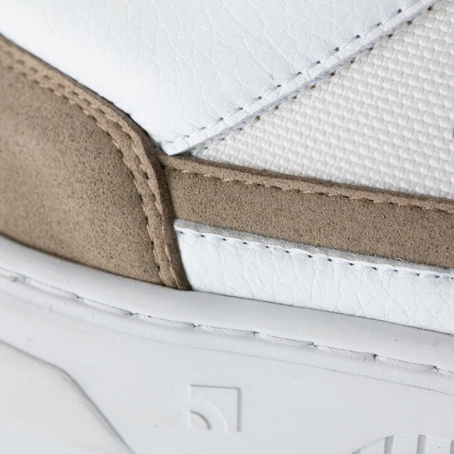 Barebarics - Zing - White & Beige (ātra piegāde)