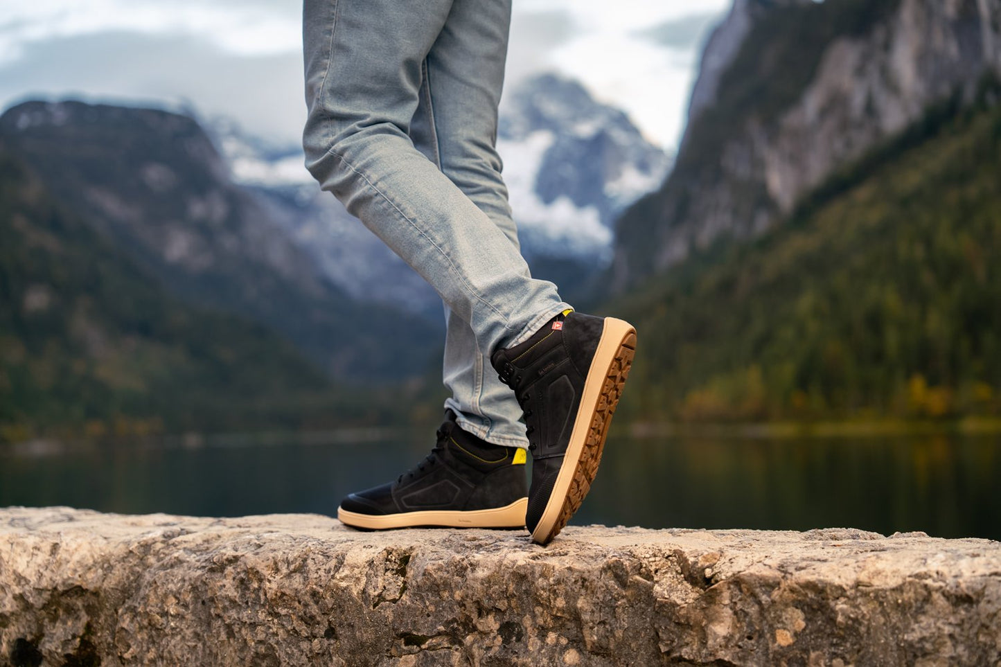 Pre-Order Be Lenka ArcticEdge - Charcoal Black (ūdensnecaurlaidīgi)