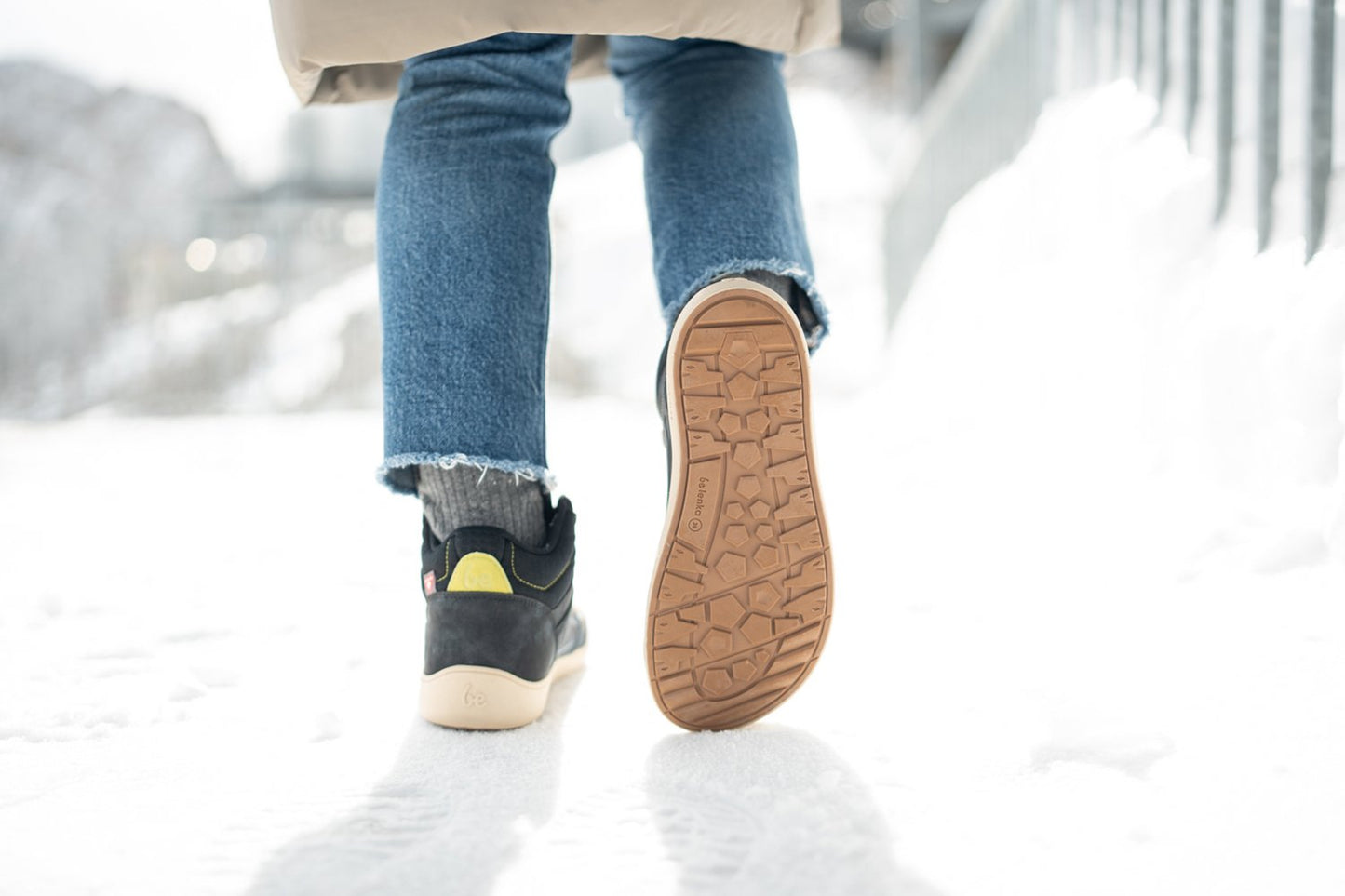 Pre-Order Be Lenka ArcticEdge - Charcoal Black (ūdensnecaurlaidīgi)