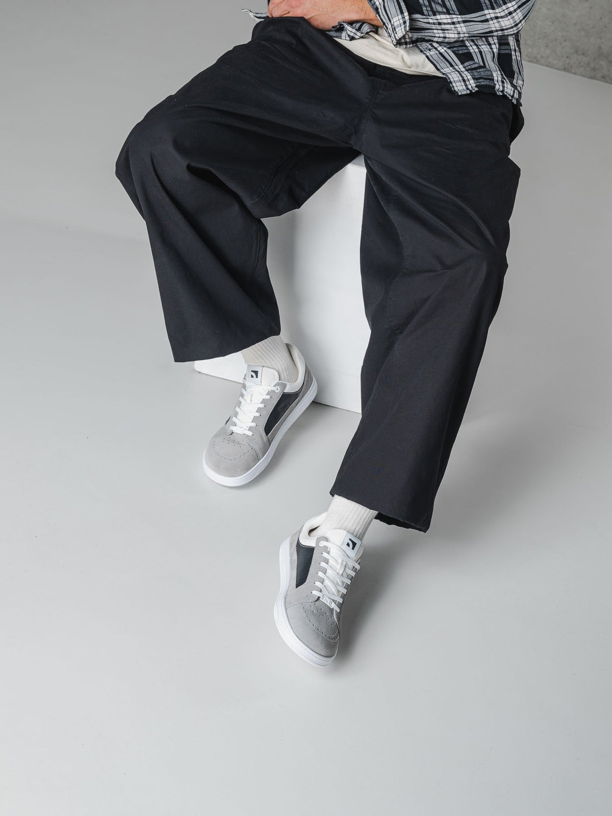 Pre-Order Barebarics baskāju botes Legend - Light Grey
